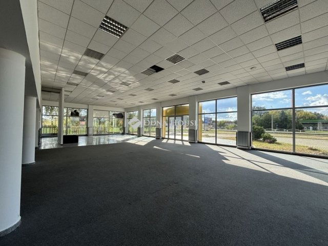 Eladó üzlethelyiség, Esztergomban 780 M Ft / költözzbe.hu