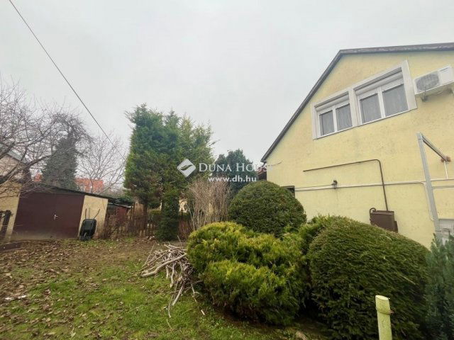 Eladó családi ház, Székesfehérvárott 89.9 M Ft, 4 szobás