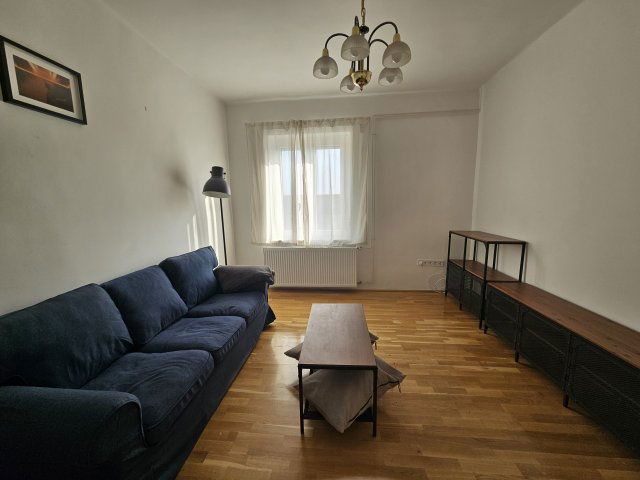 Kiadó téglalakás, albérlet, Pápán 140 E Ft / hó, 2 szobás