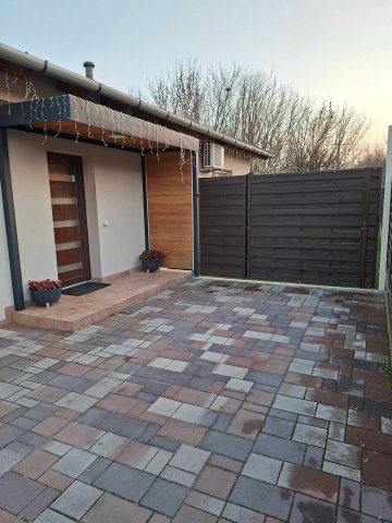 Eladó családi ház, Nagytarcsán 124 M Ft, 4 szobás