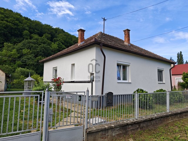 Eladó családi ház, Söjtörön 37.9 M Ft, 2 szobás