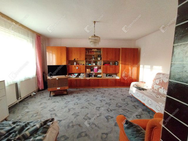 Eladó családi ház, Győrött 65 M Ft, 4 szobás