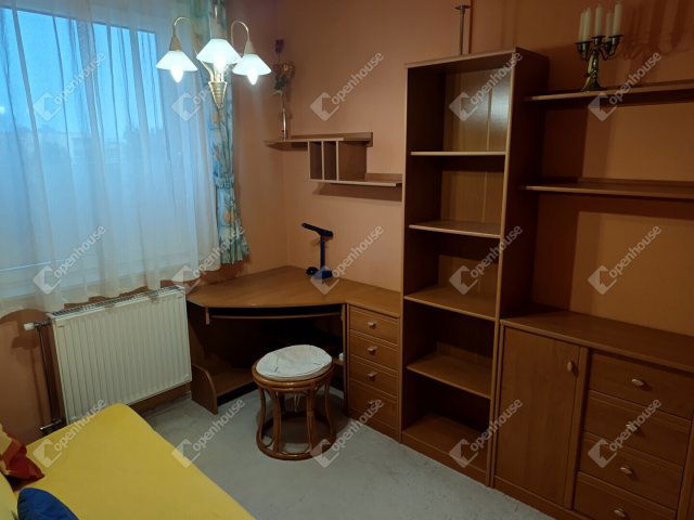 Eladó téglalakás, Siófokon 86.9 M Ft, 4 szobás