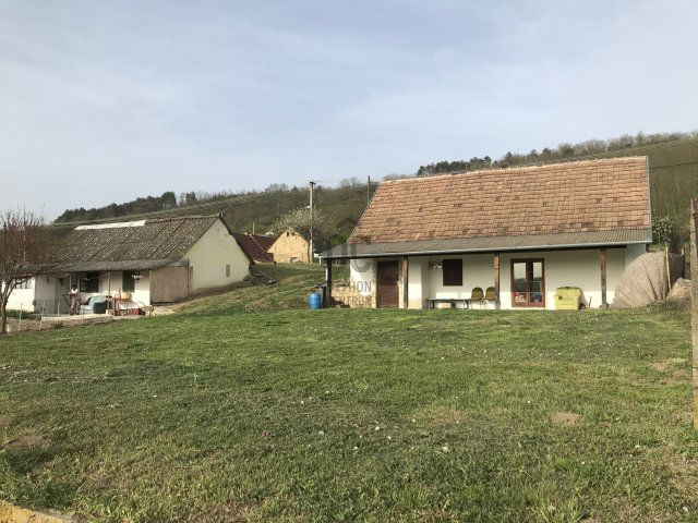 Eladó családi ház, Szakályon 15.5 M Ft, 1 szobás