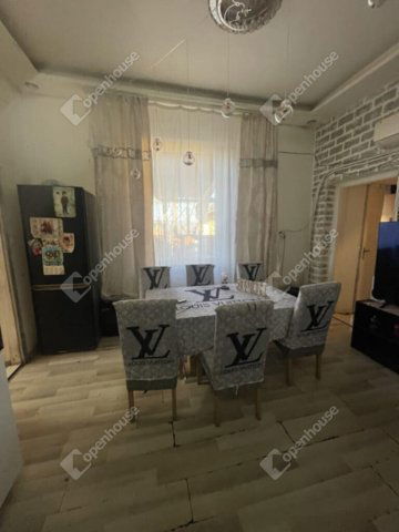 Eladó családi ház, Tatabányán 12 M Ft, 3 szobás