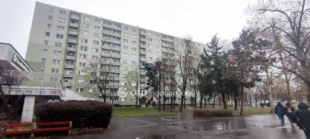 Eladó panellakás, Debrecenben 69.9 M Ft, 3 szobás