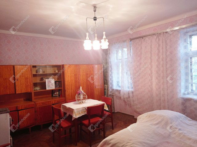 Eladó családi ház, Halastón 18 M Ft, 2 szobás