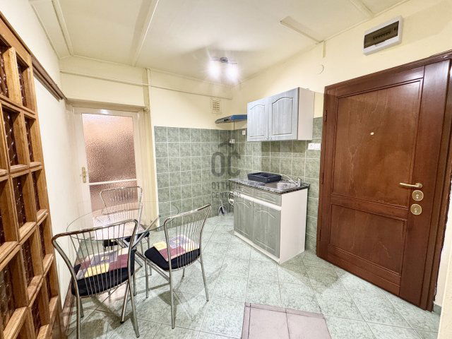 Eladó téglalakás, Szekszárdon, Széchenyi utcában 32.9 M Ft