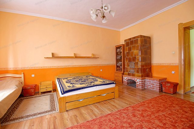 Eladó családi ház, Békésen 33 M Ft, 2 szobás