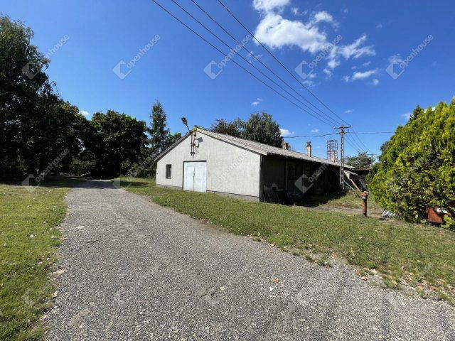 Eladó ipari ingatlan, Őrbottyánban 145 M Ft