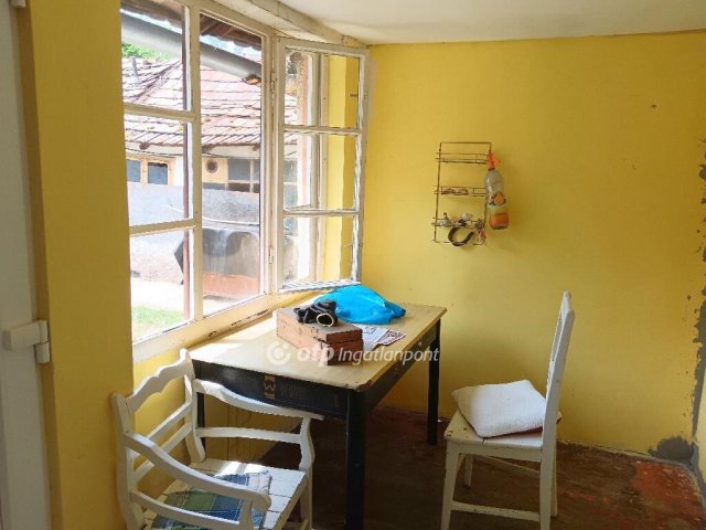 Eladó családi ház, Mezőtúron 18.5 M Ft, 2 szobás