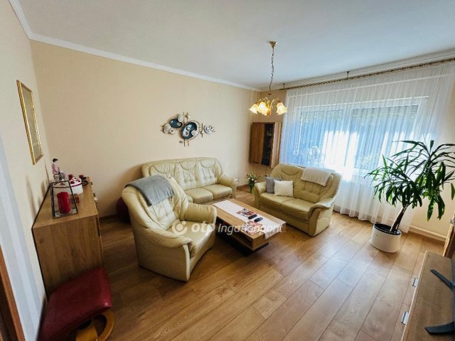Eladó családi ház, Tégláson 91 M Ft, 3+1 szobás