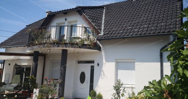 Eladó családi ház, Szigetszentmiklóson 134.9 M Ft, 5+1 szobás