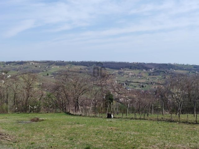 Eladó mezogazdasagi ingatlan, Szekszárdon 2.5 M Ft