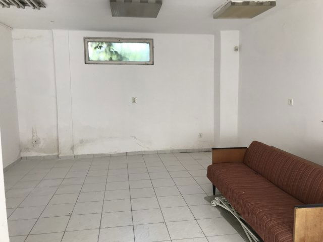 Kiadó ipari ingatlan, Debrecenben 100 E Ft / hó