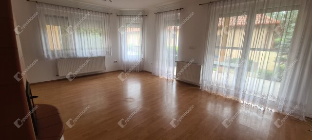 Eladó téglalakás, Vámosszabadin 105 M Ft, 2 szobás