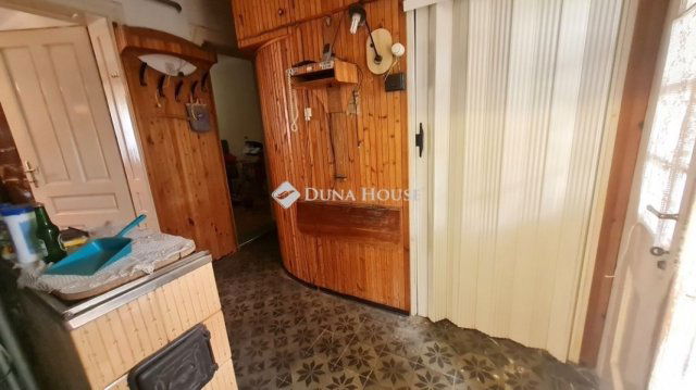 Eladó családi ház, Zalaegerszegen 33 M Ft, 2 szobás