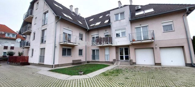 Eladó téglalakás, Győrött 55 M Ft, 1+1 szobás