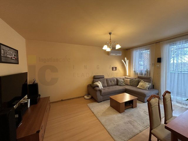 Eladó téglalakás, Szegeden 72.99 M Ft, 1+2 szobás