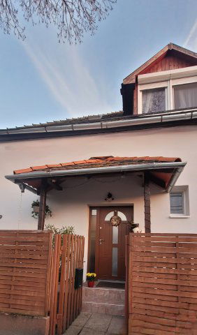 Eladó téglalakás, Budapesten, XVI. kerületben 99.9 M Ft