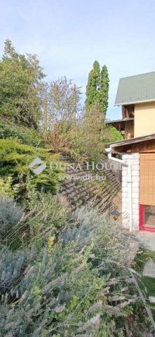 Eladó családi ház, Szentendrén 119.9 M Ft, 4 szobás