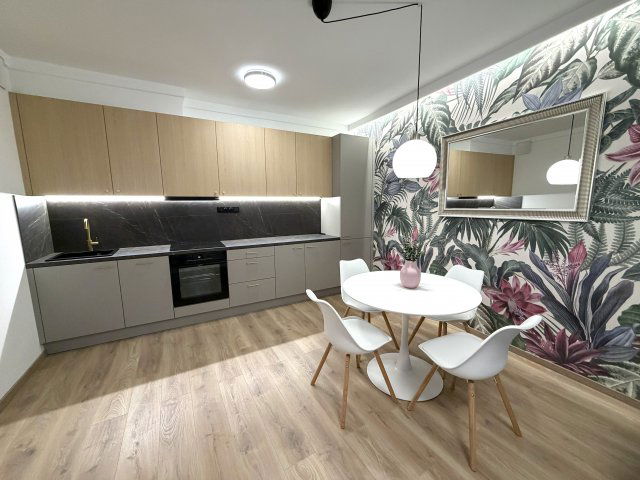 Eladó téglalakás, Budapesten, VIII. kerületben, Corvin sétányon