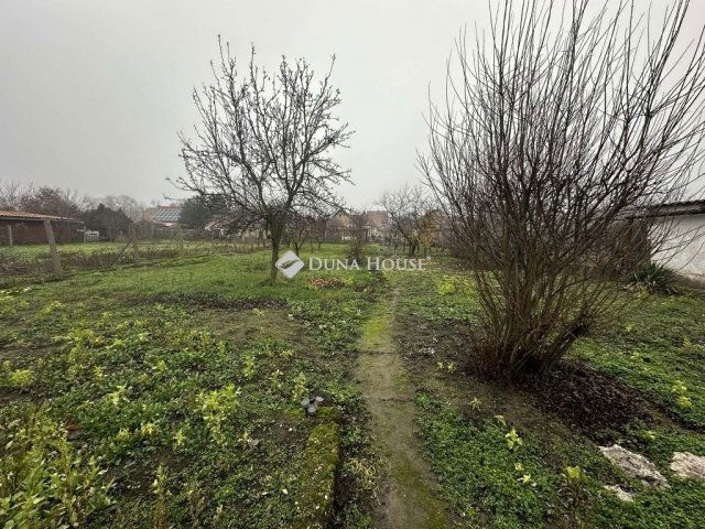 Eladó családi ház, Simontornyán 16.9 M Ft, 2 szobás