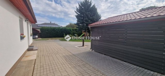 Eladó családi ház, Gárdonyban 93 M Ft, 5 szobás