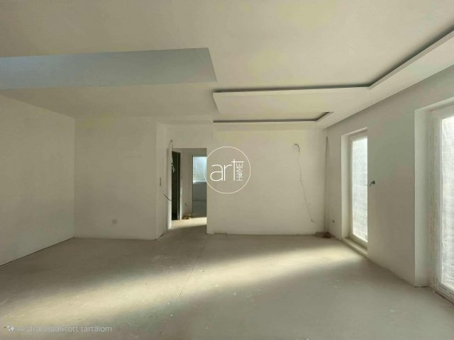 Eladó családi ház, Szegeden 115 M Ft, 5 szobás
