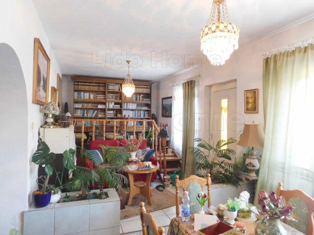 Eladó családi ház, Keszthelyen 110 M Ft, 22 szobás