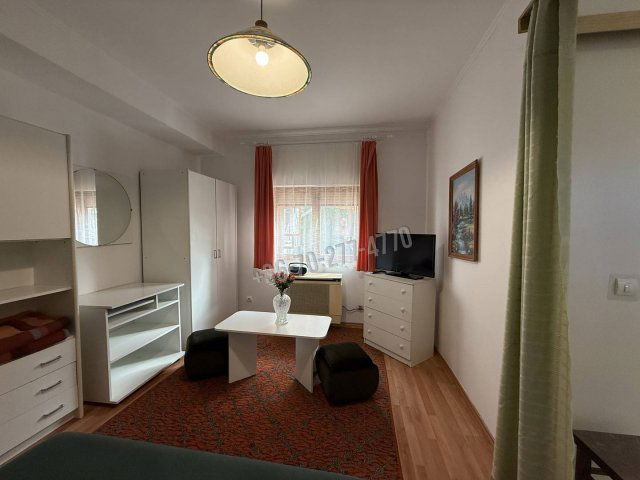 Kiadó téglalakás, albérlet, Komáromban, Czuczor Gergely utcában