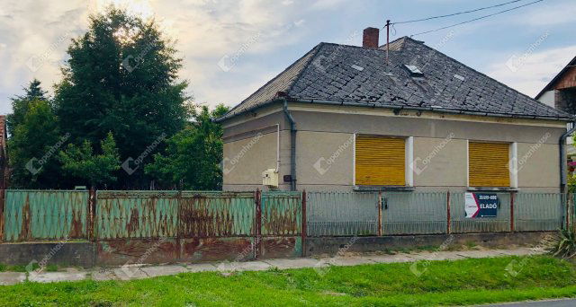 Eladó családi ház, Fityeházon 18.5 M Ft, 3 szobás