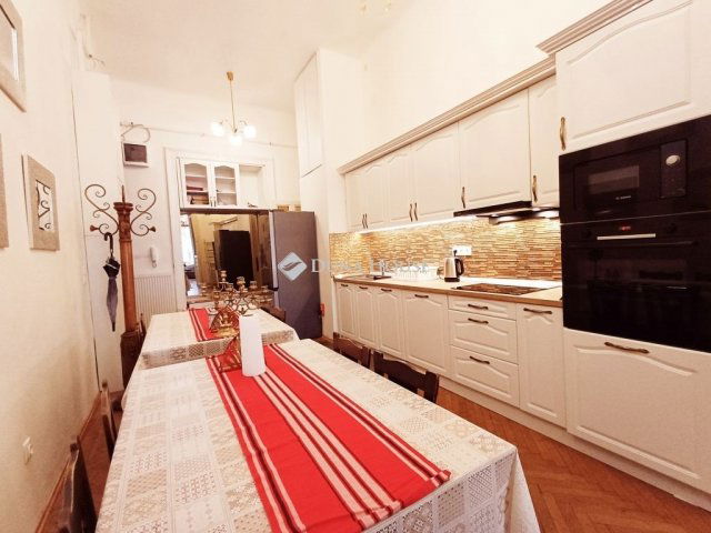 Eladó téglalakás, Budapesten, V. kerületben 208.407 M Ft