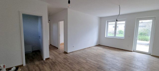Eladó családi ház, Bicskén 88 M Ft, 5 szobás