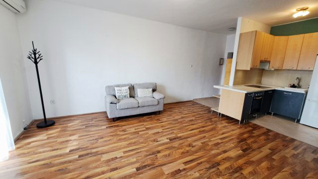 Kiadó panellakás, albérlet, Székesfehérvárott, Lövölde utcában