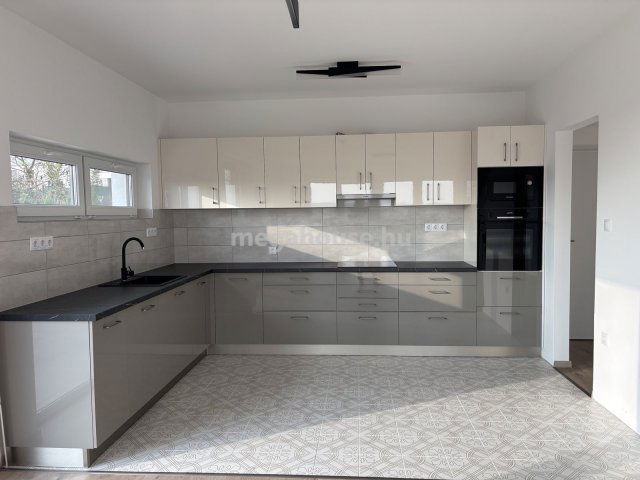 Kiadó téglalakás, albérlet, Budapesten, XI. kerületben