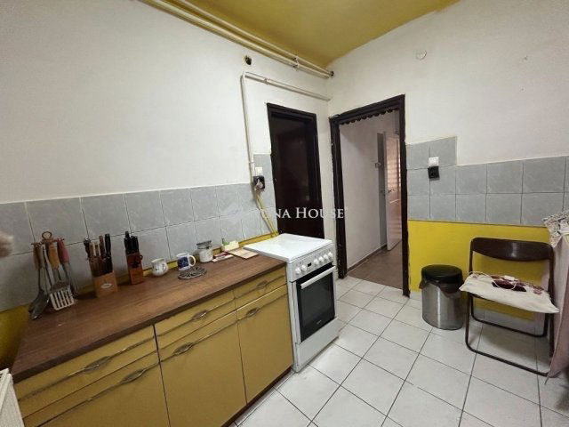 Eladó családi ház, Ócsán 88 M Ft, 6 szobás