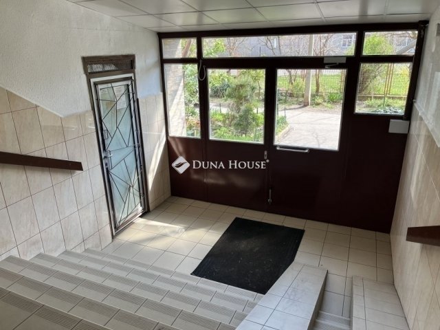 Eladó panellakás, Budapesten, IV. kerületben 55 M Ft, 2 szobás