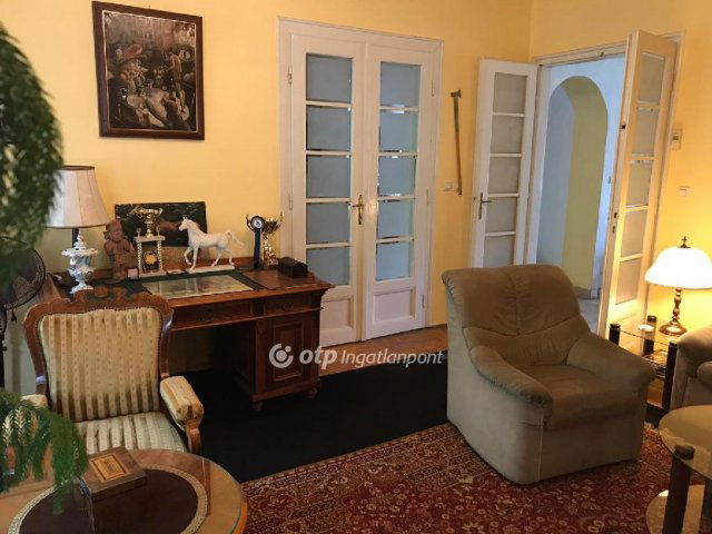 Eladó családi ház, Tatán 179 M Ft, 5+1 szobás