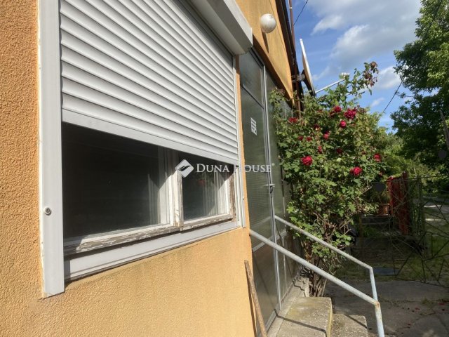 Eladó nyaraló, Tasson 15.999 M Ft, 2 szobás
