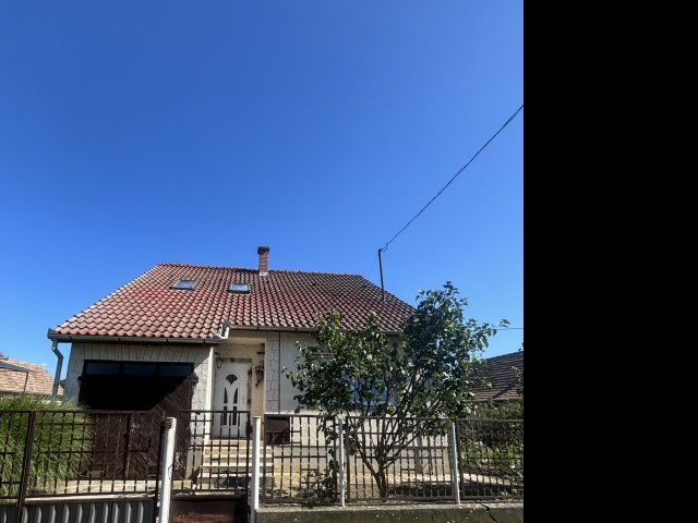 Eladó családi ház, Tiszadadán 24.99 M Ft, 4 szobás