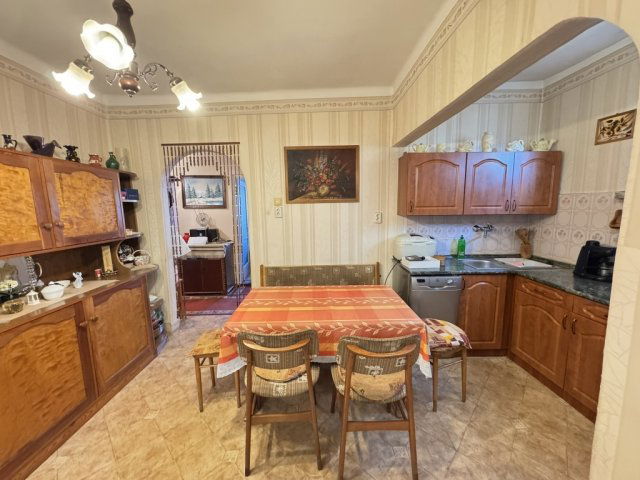 Eladó családi ház, Hevesen 28.5 M Ft, 2+1 szobás