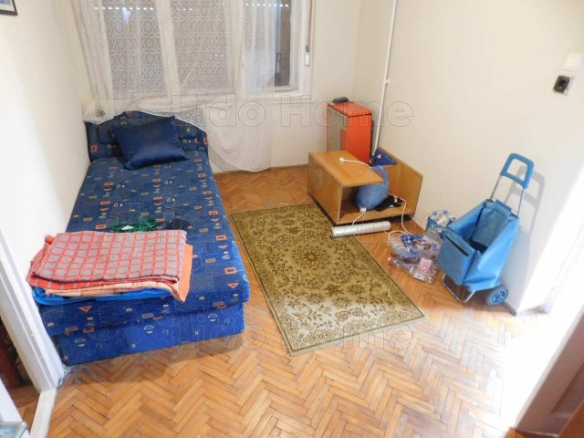 Eladó családi ház, Székesfehérvárott 49.99 M Ft, 2 szobás