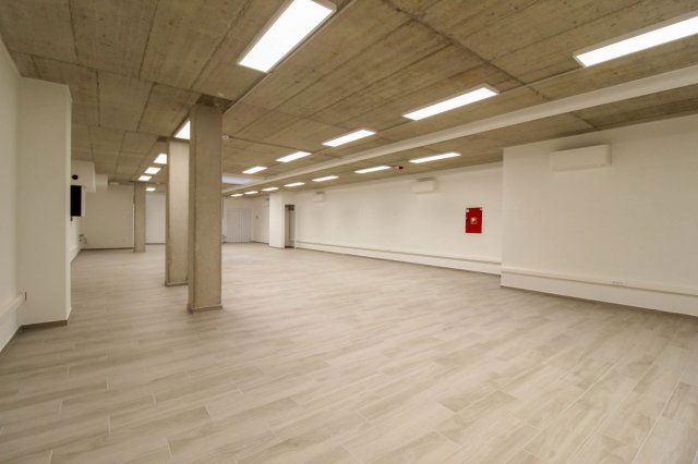 Kiadó iroda, Debrecenben 450 E Ft / hó, 1 szobás