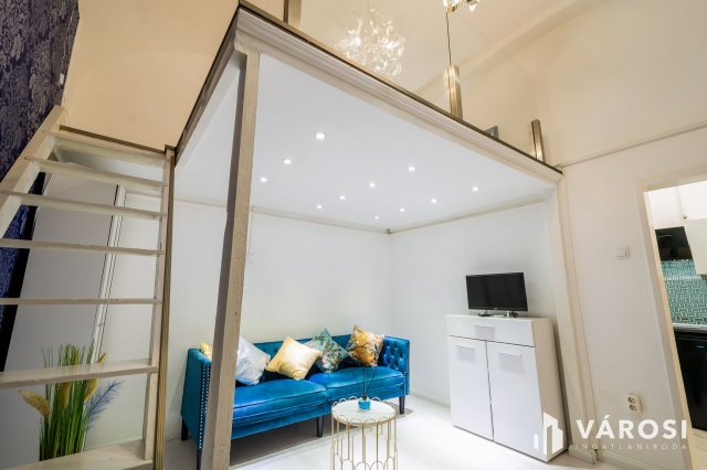 Eladó téglalakás, Budapesten, VI. kerületben 51.8 M Ft, 1 szobás