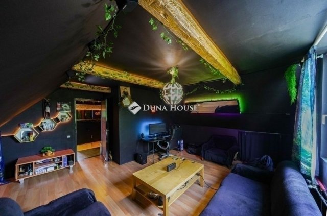 Eladó családi ház, Vecsésen 95 M Ft, 4 szobás