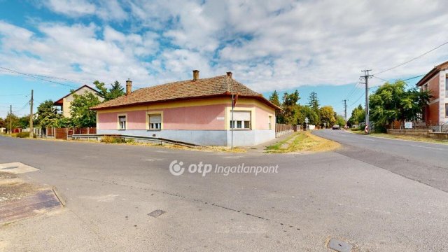 Eladó családi ház, Tiszavasváriban 13.5 M Ft, 3 szobás