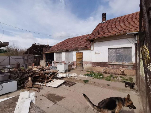 Eladó családi ház, Békéscsabán 15.4 M Ft, 2+1 szobás