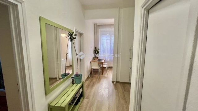 Eladó téglalakás, Budapesten, V. kerületben 102.5 M Ft, 2 szobás