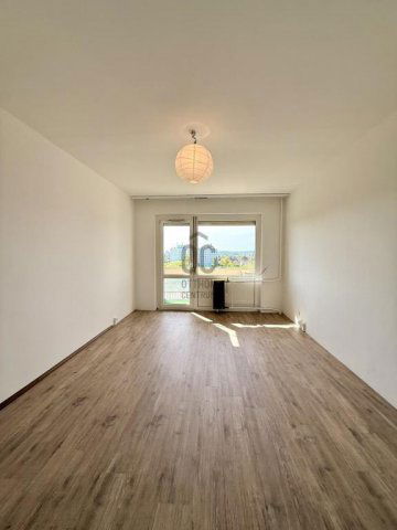 Eladó panellakás, Budapesten, XV. kerületben 74.9 M Ft, 3 szobás